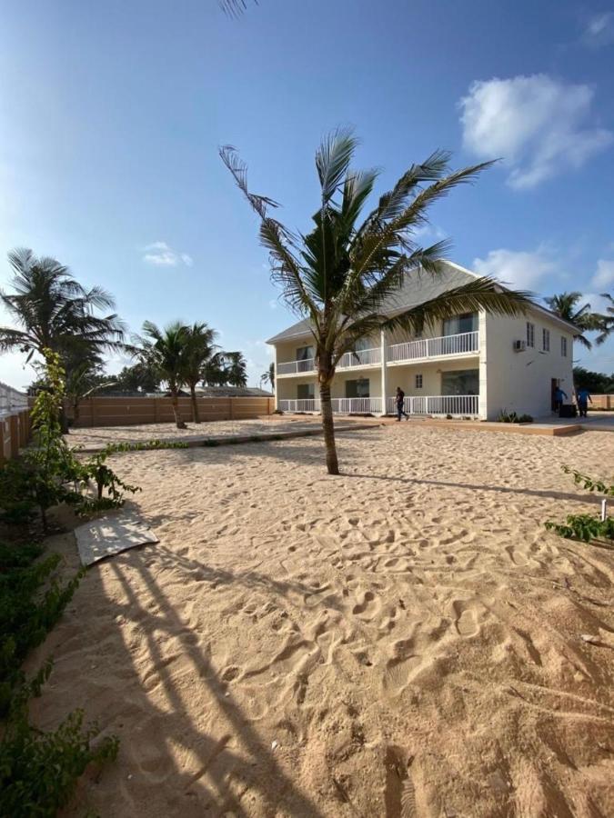 לקי Oceanfront Wavecrest Hotel מראה חיצוני תמונה