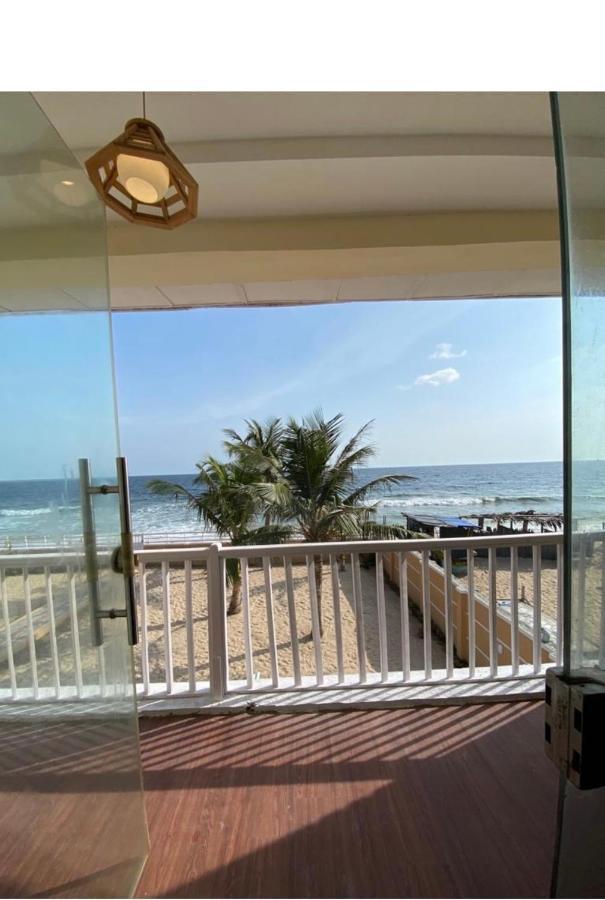לקי Oceanfront Wavecrest Hotel מראה חיצוני תמונה