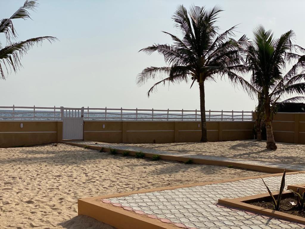 לקי Oceanfront Wavecrest Hotel מראה חיצוני תמונה