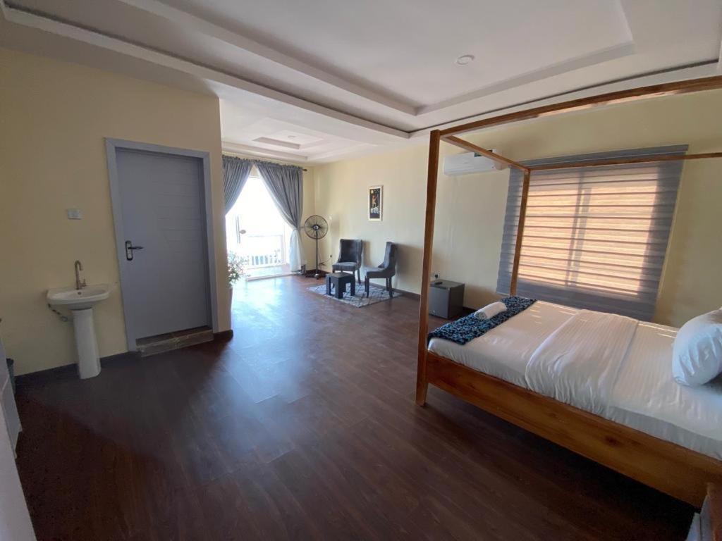 לקי Oceanfront Wavecrest Hotel מראה חיצוני תמונה